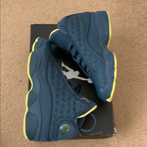 Squadron Blue Jordan 13 sneakers(gs 4.5y) - Picture 6 of 8